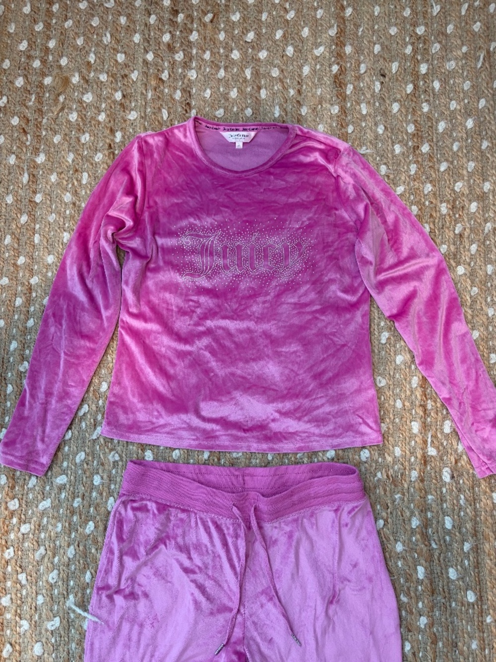 Juicy couture tracksuit, fuchsia pink! Size large!